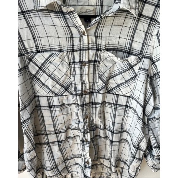 Universal Thread Flannel - Picture 2 of 3